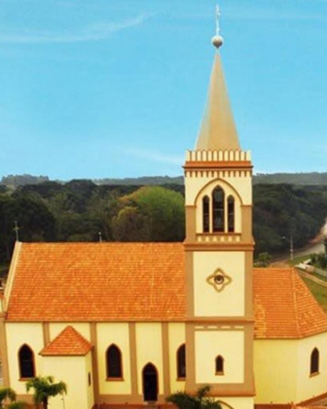 Colônia Faria celebra centenário da igreja com missas, almoço e programação especial