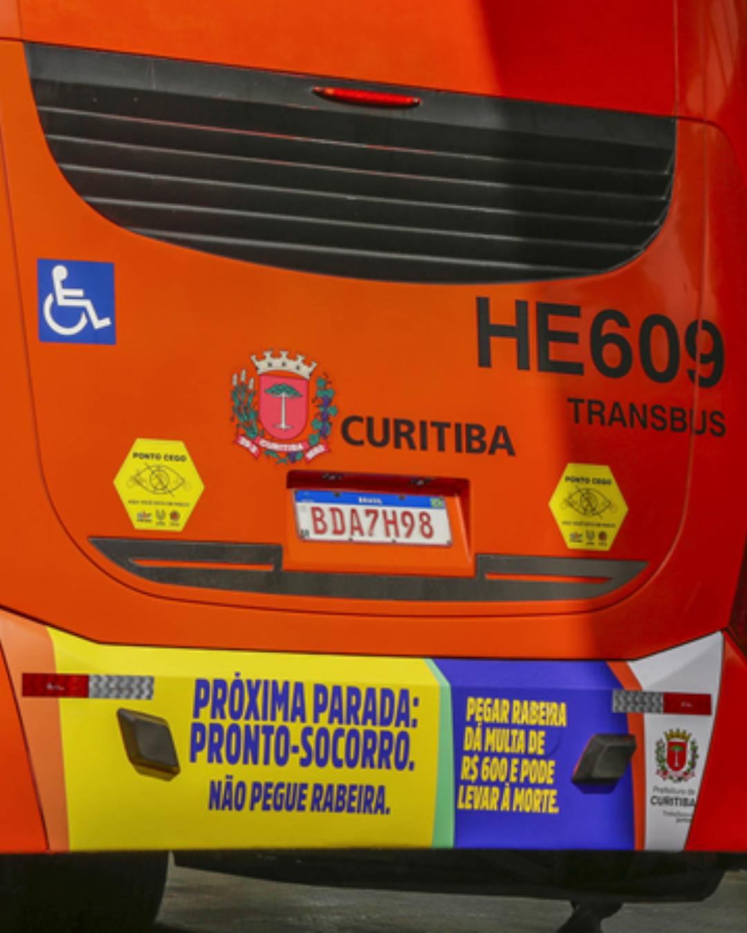 Curitiba endurece fiscalização contra 'rabeira' com multas de R$ 600 e apreensão de equipamentos