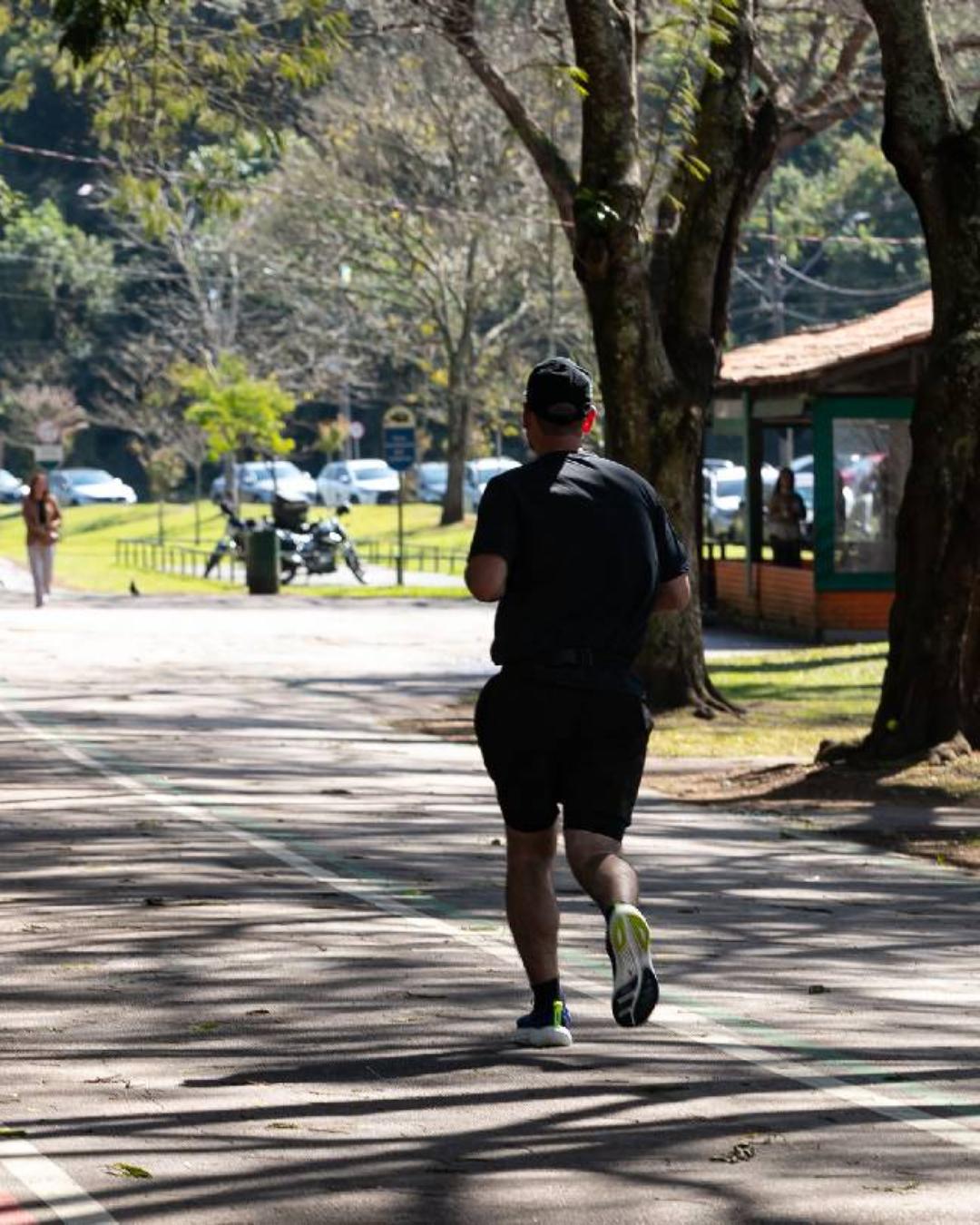 Feriado no Paraná terá sol e calor antes de nova frente fria no final de semana