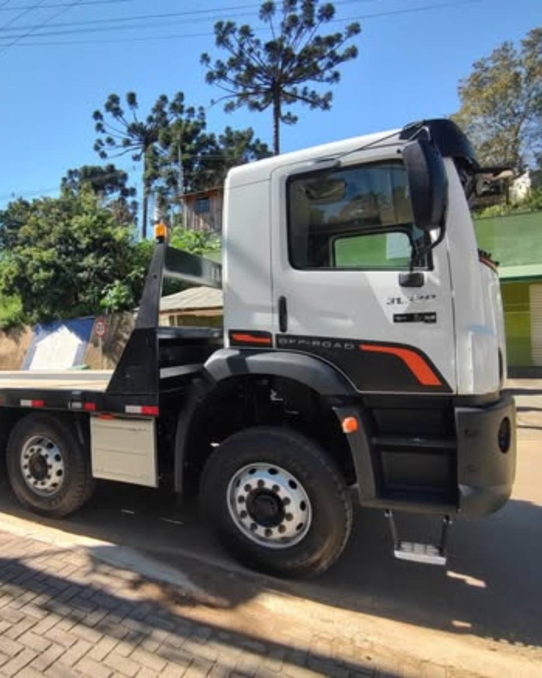 Novo caminhão reforça estrutura em Tunas do Paraná