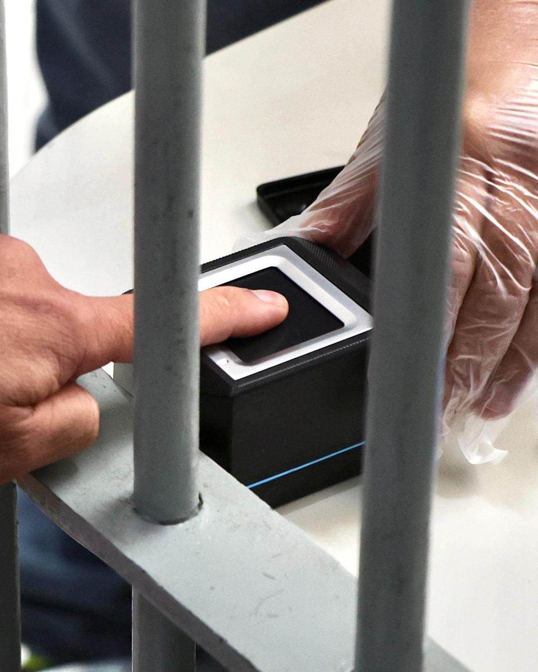 Paraná coleta mais de 3,4 mil amostras de DNA em unidades penais para banco genético nacional