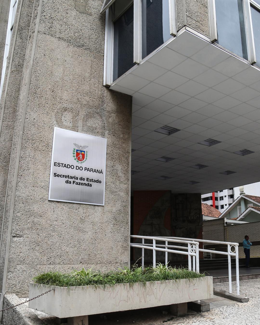 Paraná divulga resultado final do concurso para Agente Fazendário Estadual com 933 aprovados