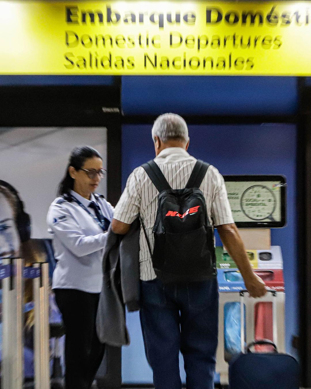 Paraná promove vacinação contra sarampo em aeroportos devido à proximidade da Copa do Mundo