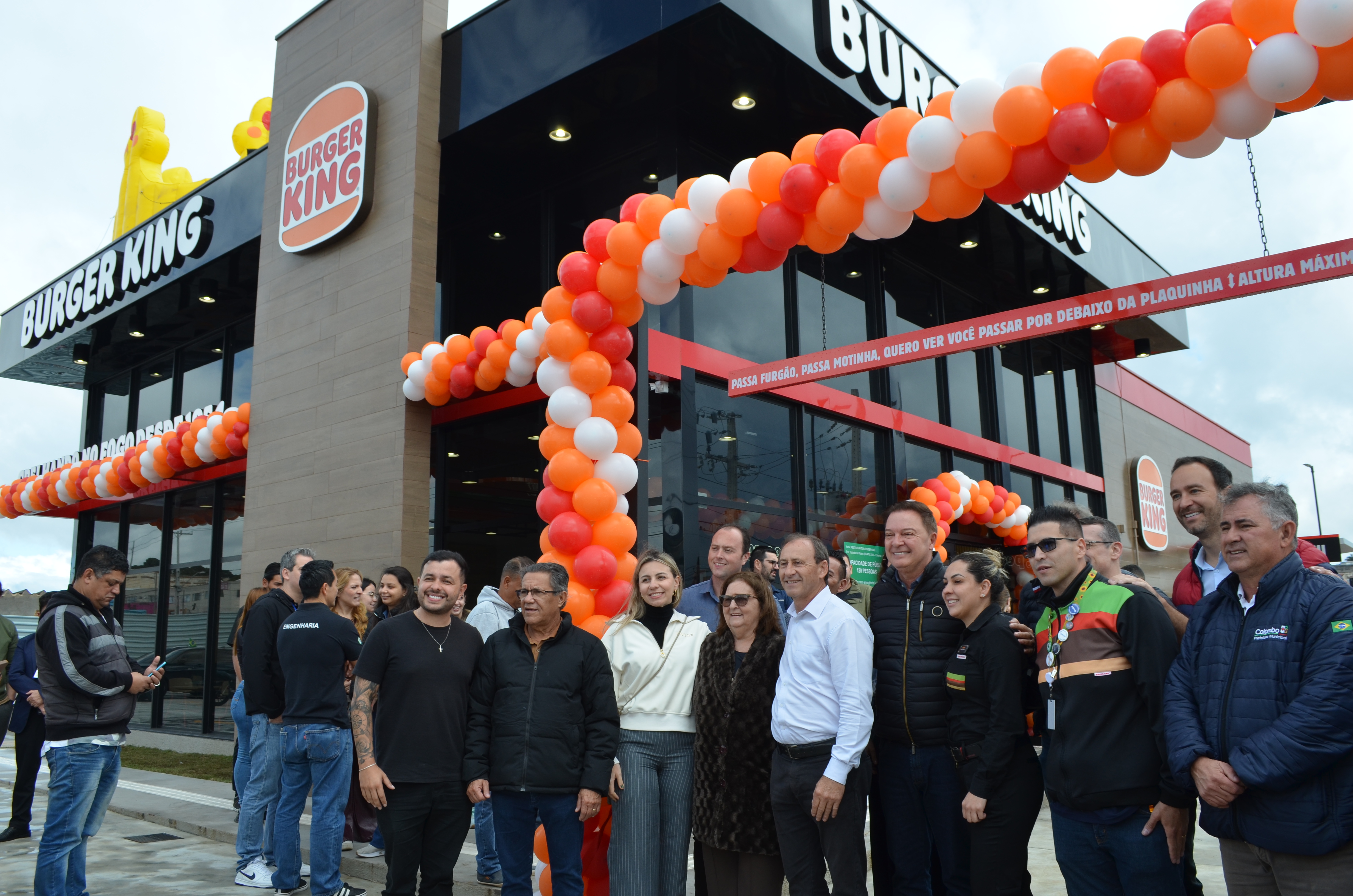 Burger King inaugura nova unidade em Colombo com modelo entre os mais modernos da rede no Brasil