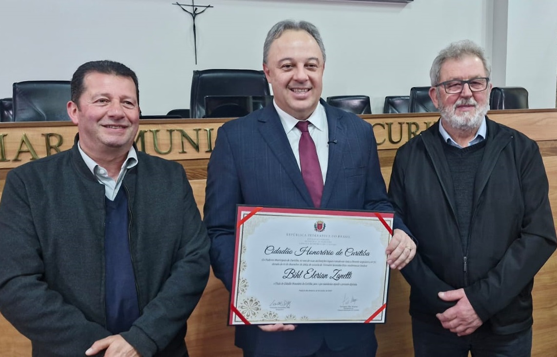 Bihl Zanetti recebe Cidadania Honorária de Curitiba em sessão solene na Câmara Municipal