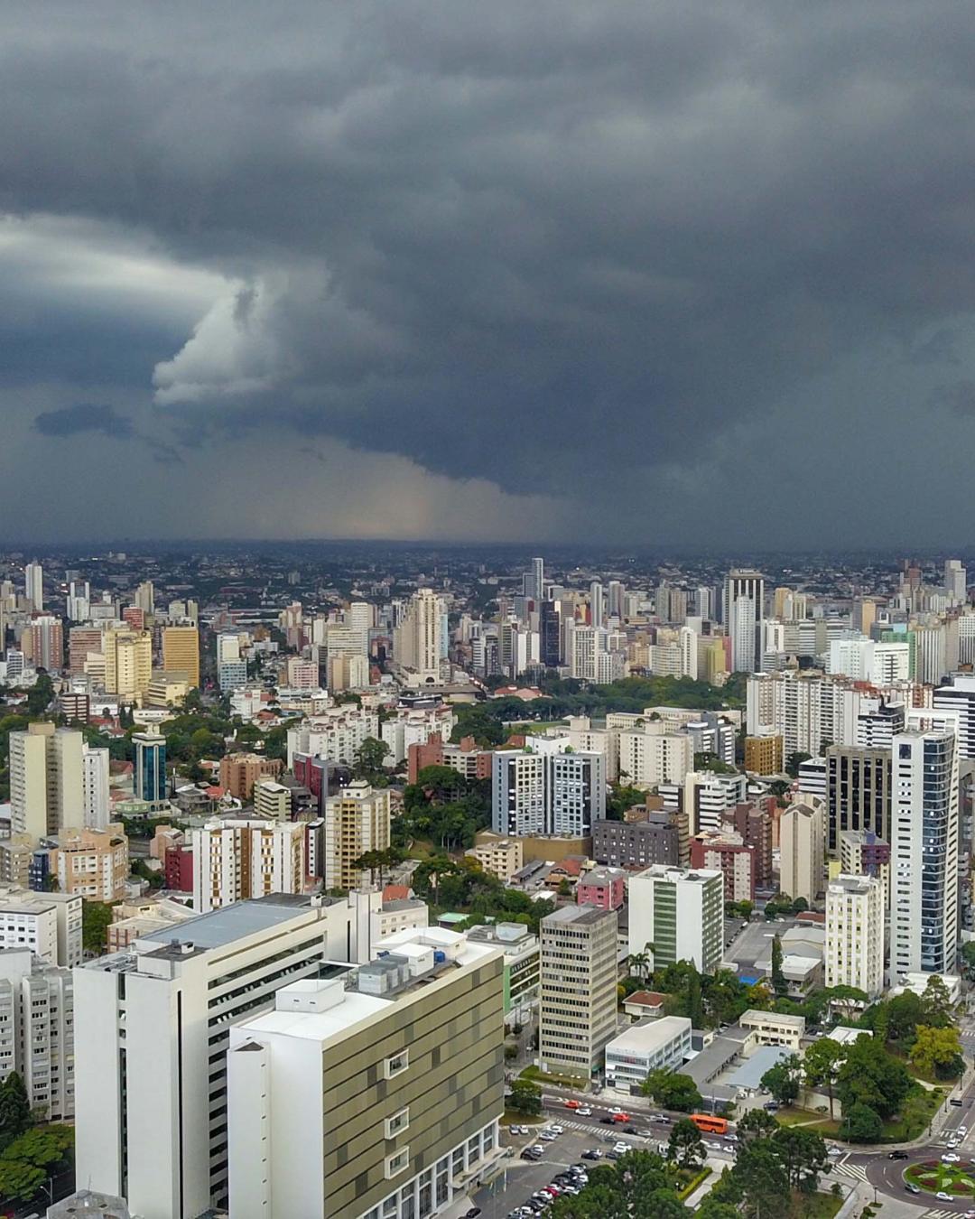Chuvas acima da média e temperaturas baixas marcaram maio de 2026 no Paraná, informa Simepar