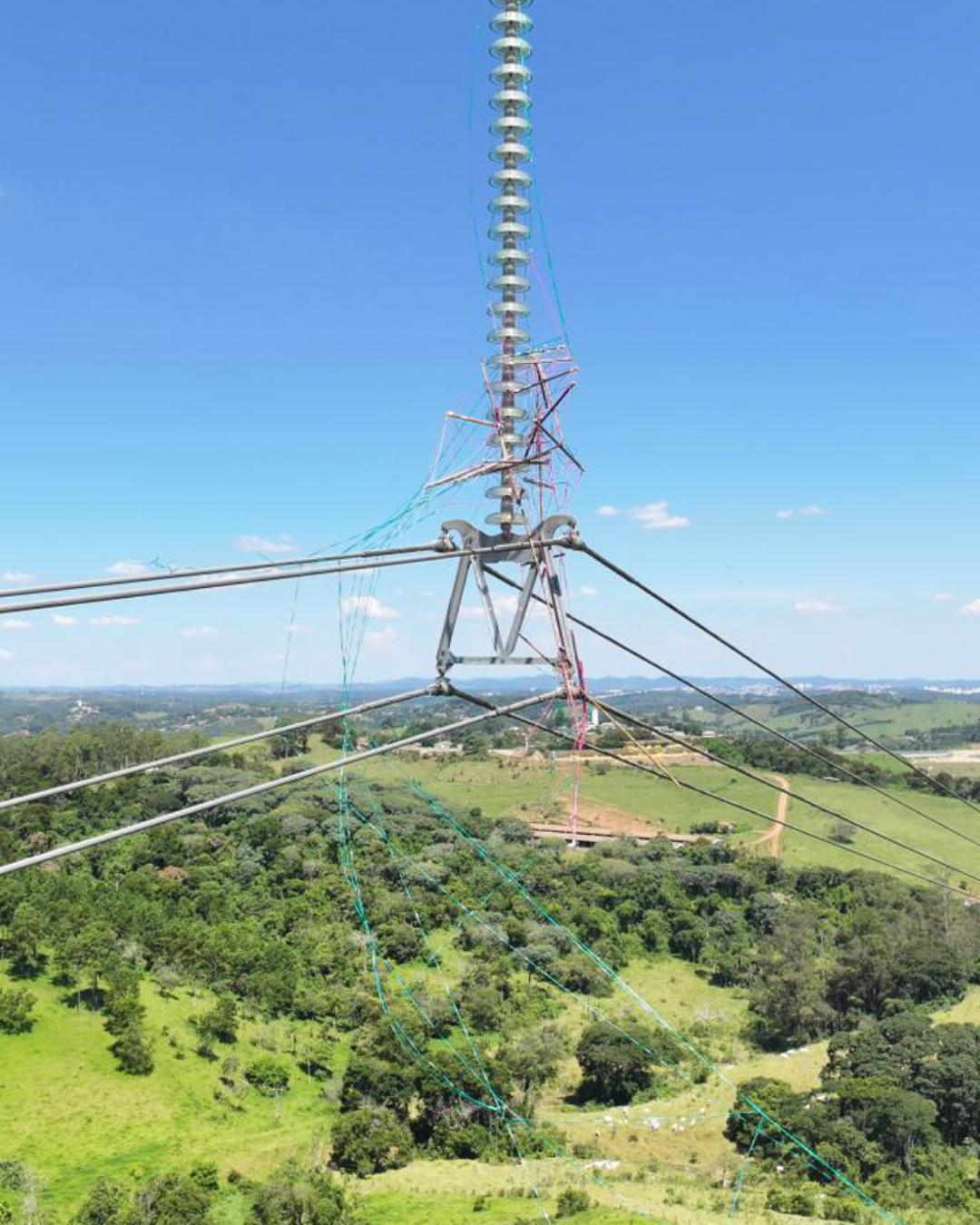 Copel registra aumento de ocorrências por balões atingindo redes elétricas e alerta para os riscos