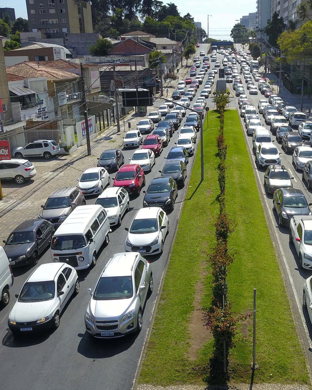 Deputados aprovam redução de até 55% nos custos de exames para retirada da CNH