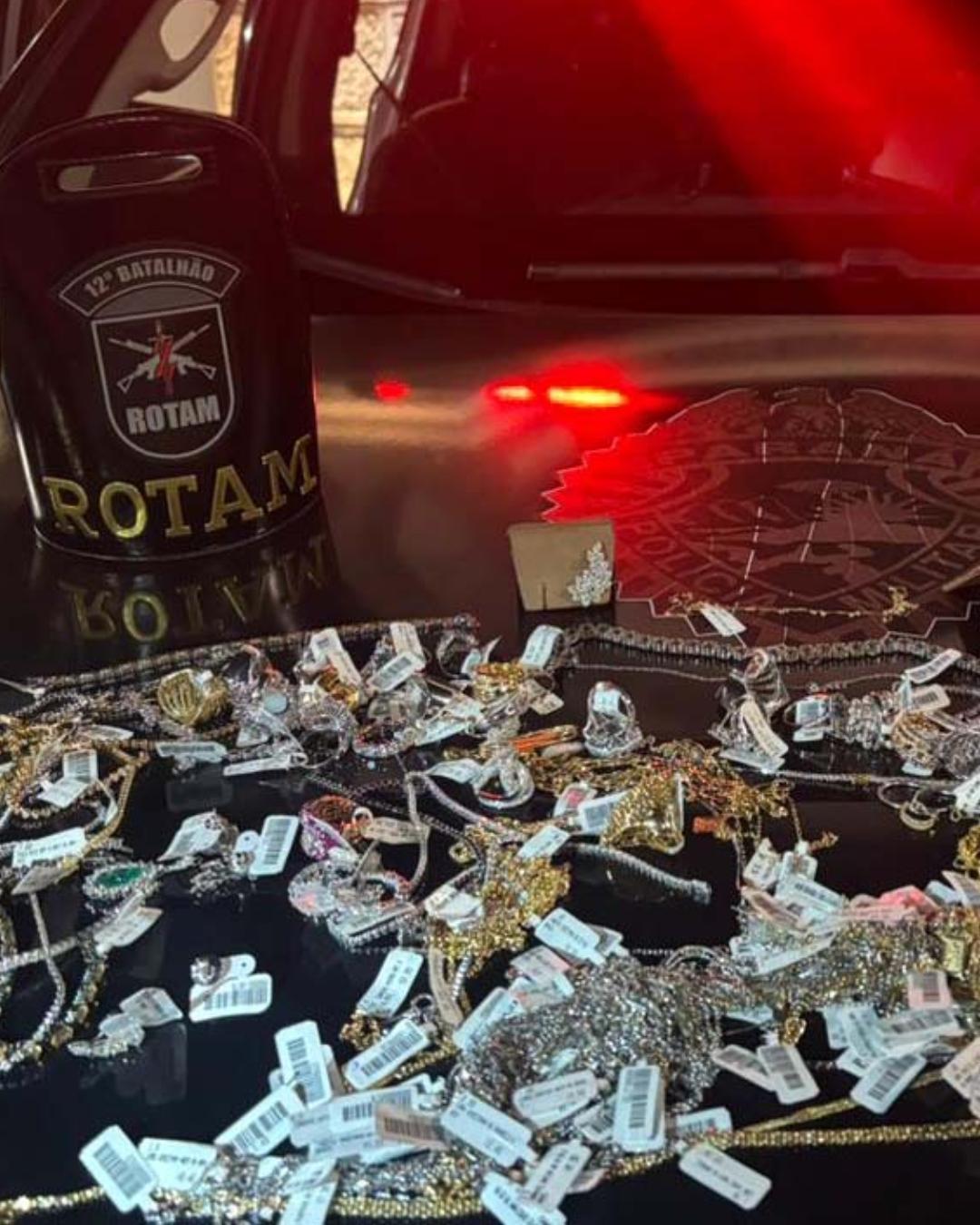 PMPR recupera joias roubadas em assalto à joalheria no bairro Batel, em Curitiba