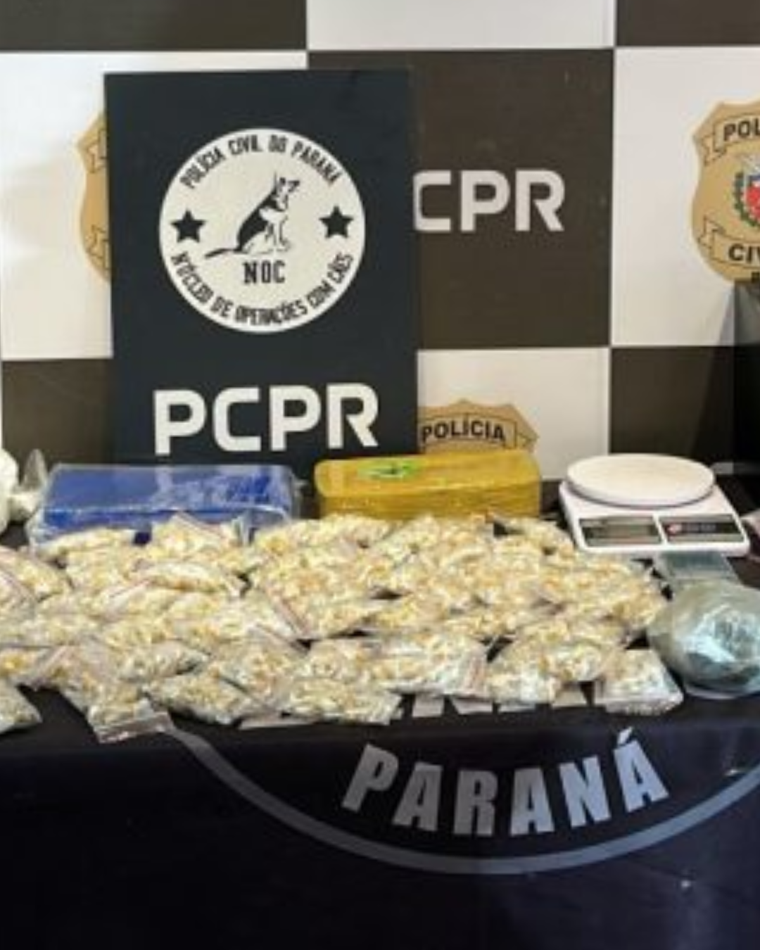 Polícia Civil prende quatro suspeitos de integrar rede de tráfico em Curitiba