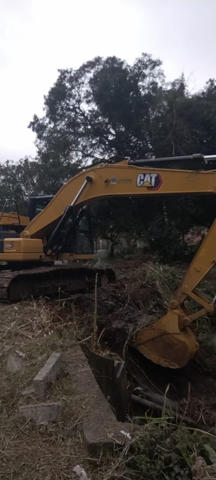 Trabalhos de limpeza e manutenção são realizados constantemente como parte das medidas de prevenção adotadas pela prefeitura