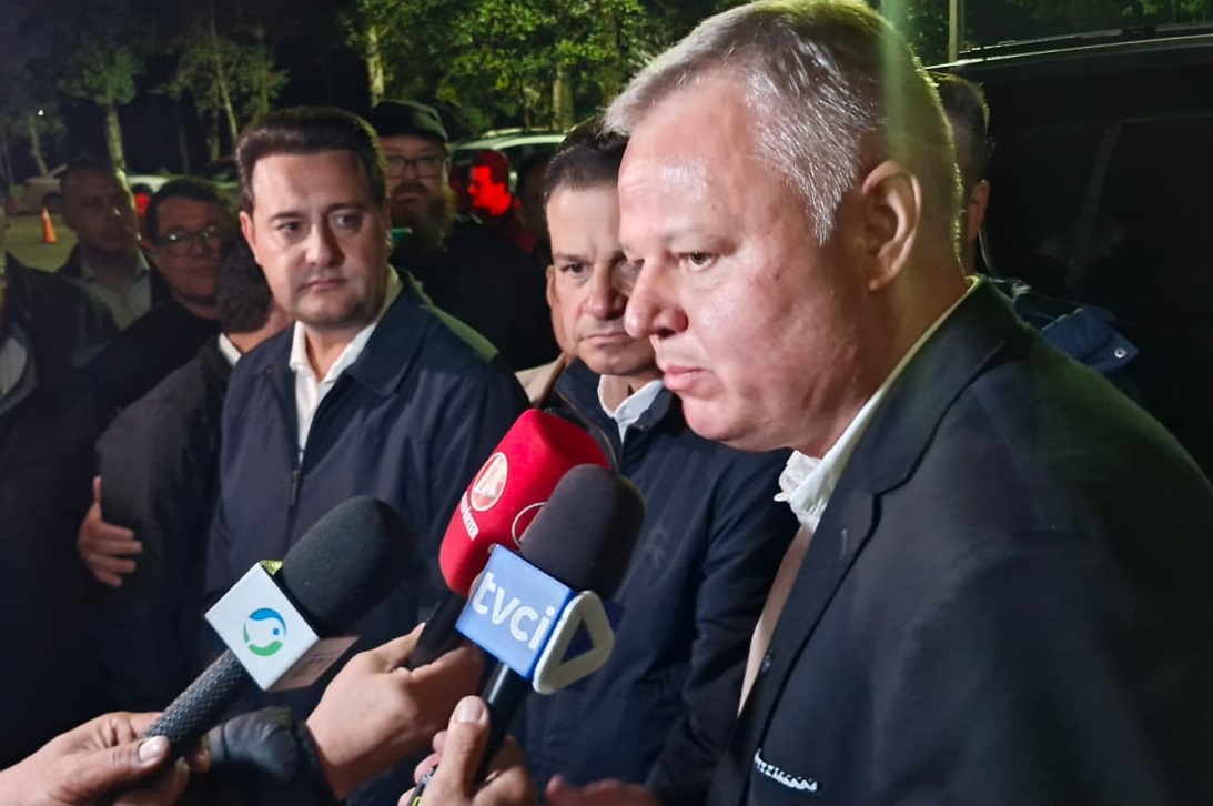 A declaração ocorreu durante entrevista coletiva em apoio às candidaturas de Sandro Alex, Rafael Greca e Alexandre Curi