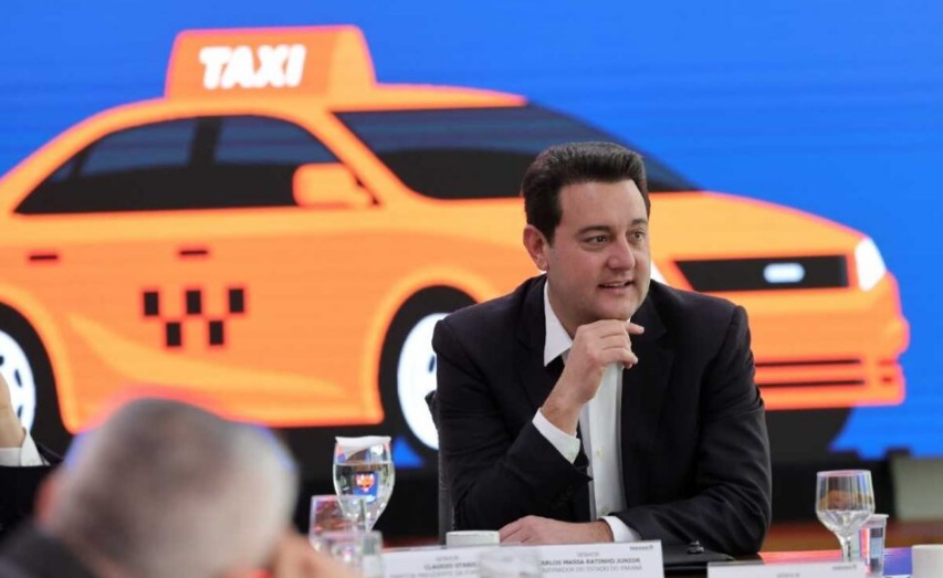 Ratinho Junior anunciou a ampliação do crédito para taxistas, que agora podem financiar até R$ 120 mil para a compra de veículos novos