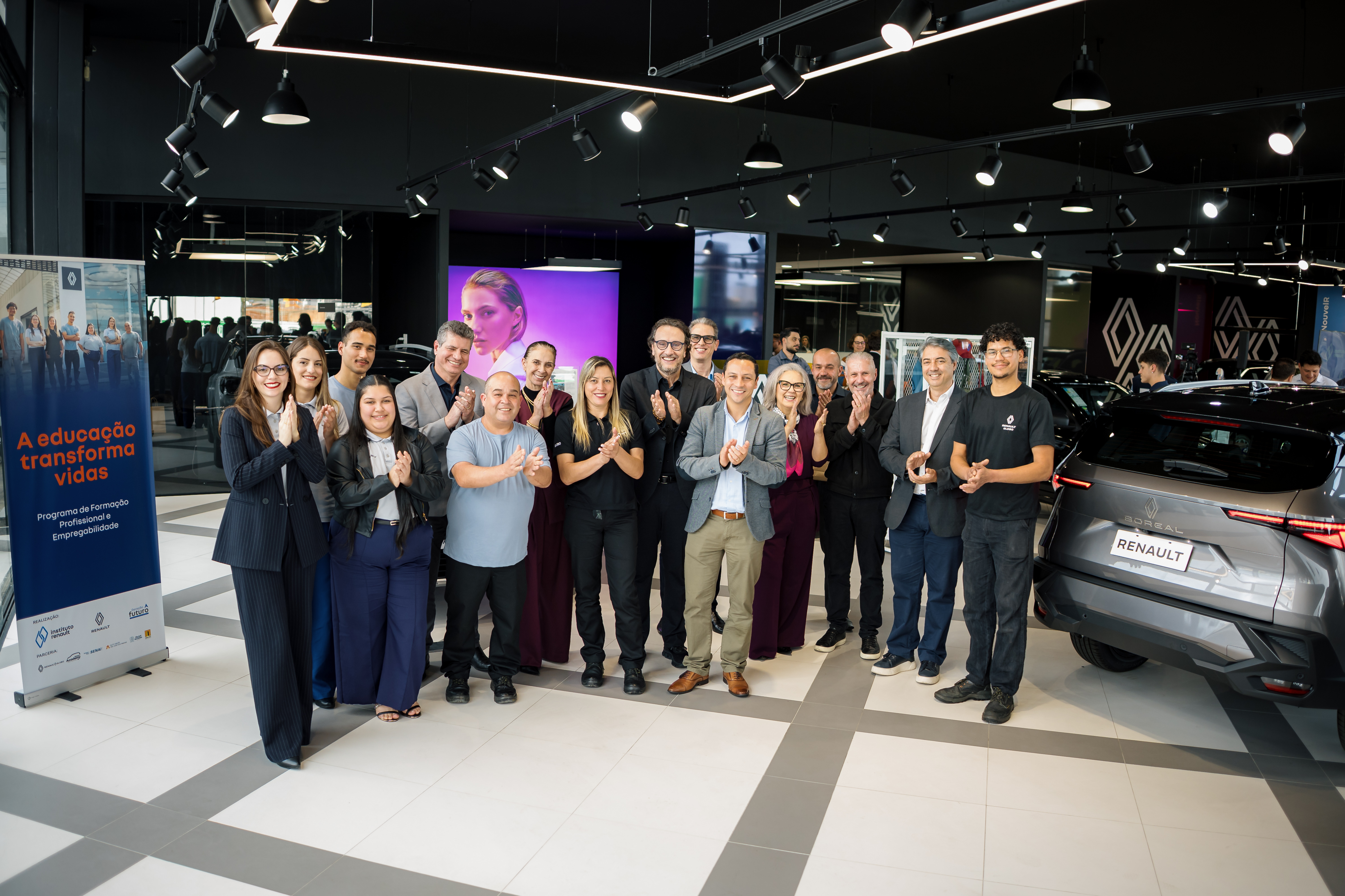 Renault apresenta resultados de programa de formação profissional em São José dos Pinhais