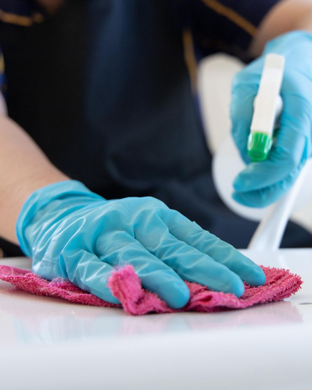Anvisa proíbe fabricação e venda de 12 produtos de limpeza por falta de registro sanitário