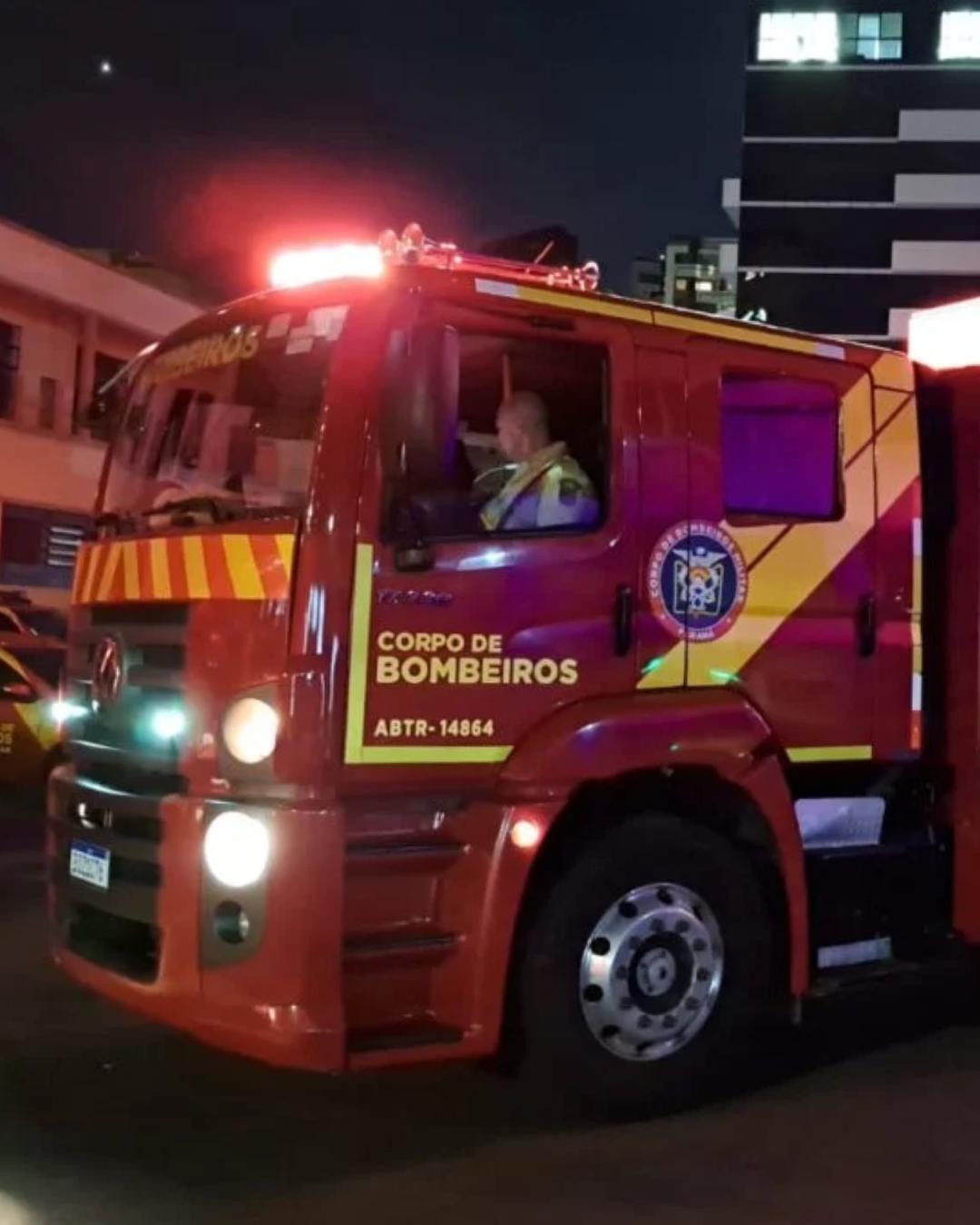 Bombeiros destacam regras e condutas essenciais para facilitar a passagem de veículos de emergência