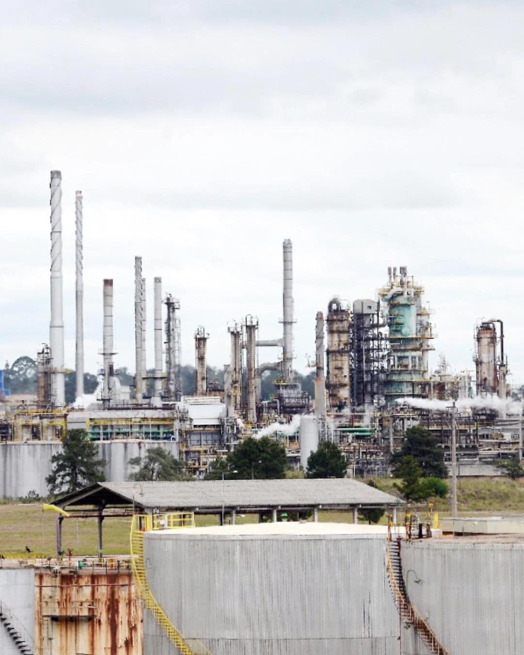 Concurso Transpetro oferece 4.171 vagas em Araucária, Guaratuba e Paranaguá com salários de até R$ 14 mil