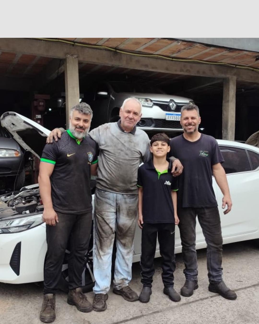 Em Quatro Barras, oficina transforma ensinamentos de pai em legado profissional para os filhos