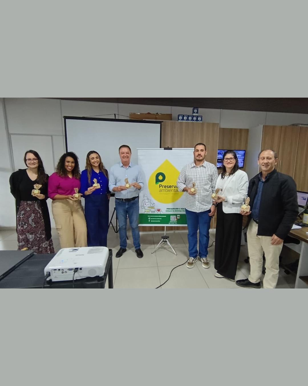Fábrica inaugurada em Colombo dá novo destino ao óleo de cozinha