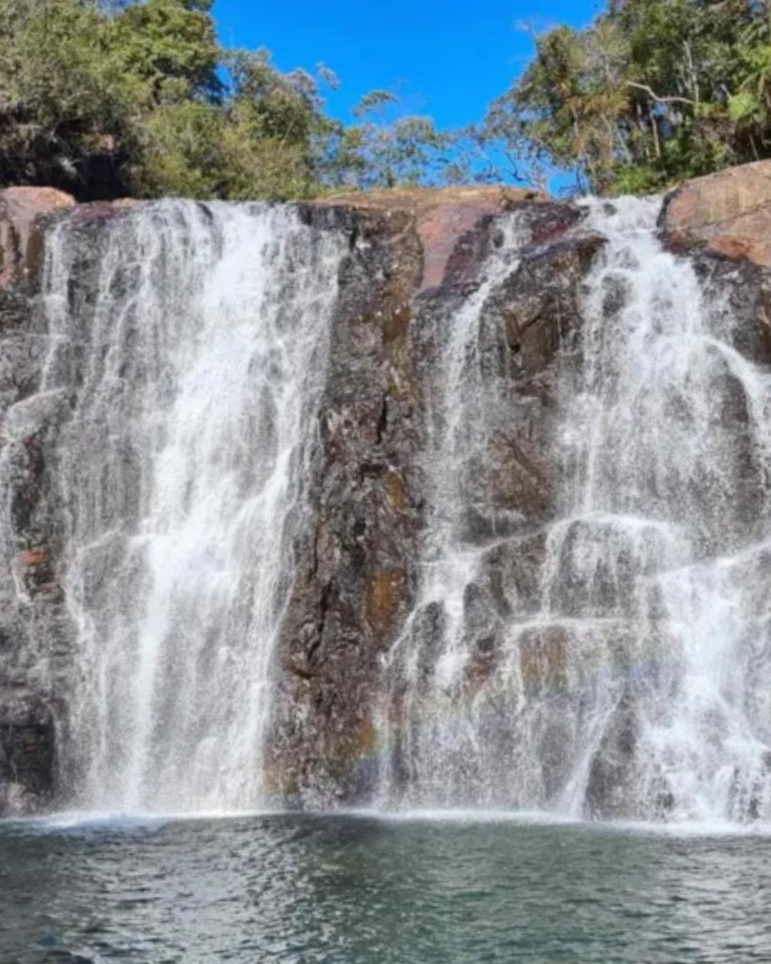 Jovem de 18 anos morre ao saltar de cachoeira em Tijucas do Sul