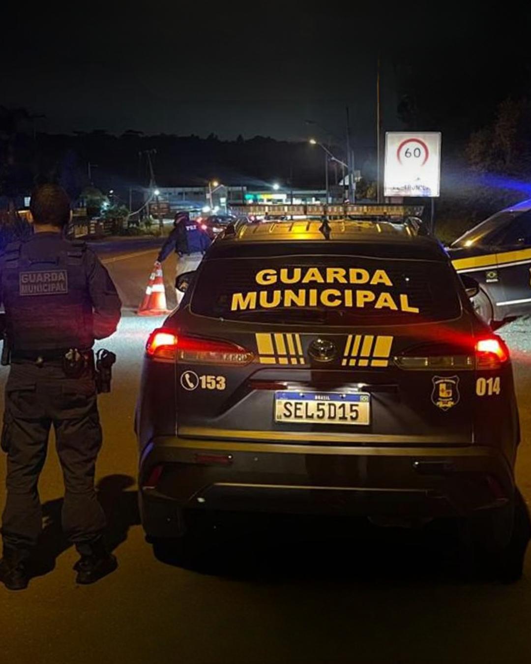 Mulher de 27 anos é resgatada em Colombo após enviar e-mail pedindo ajuda