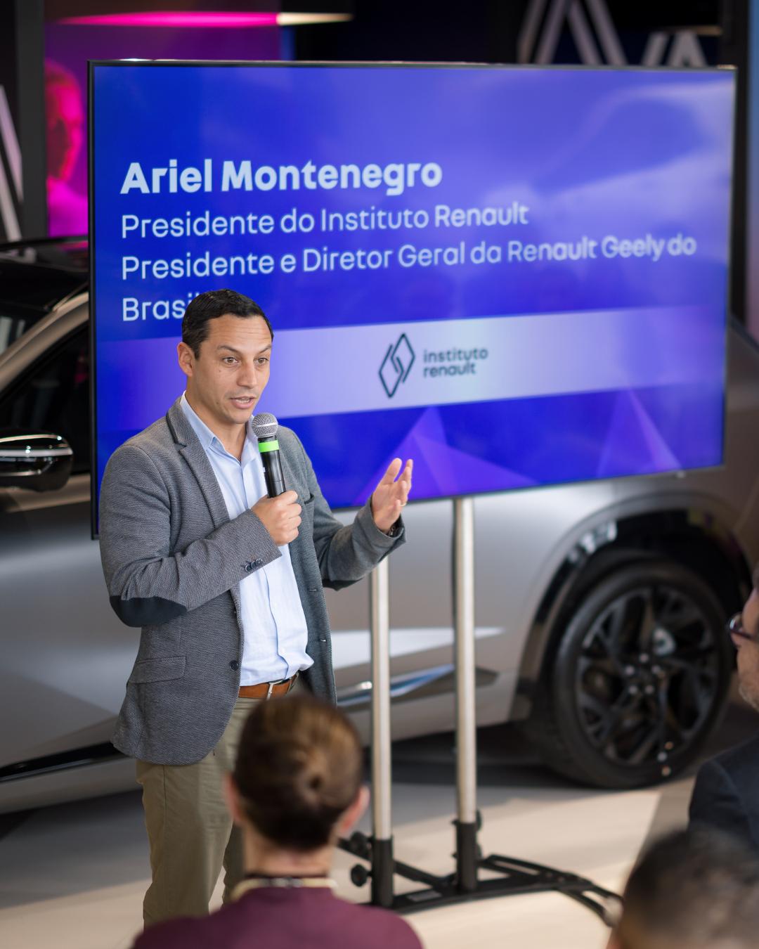 Renault apresenta resultados de programa de formação profissional em São José dos Pinhais
