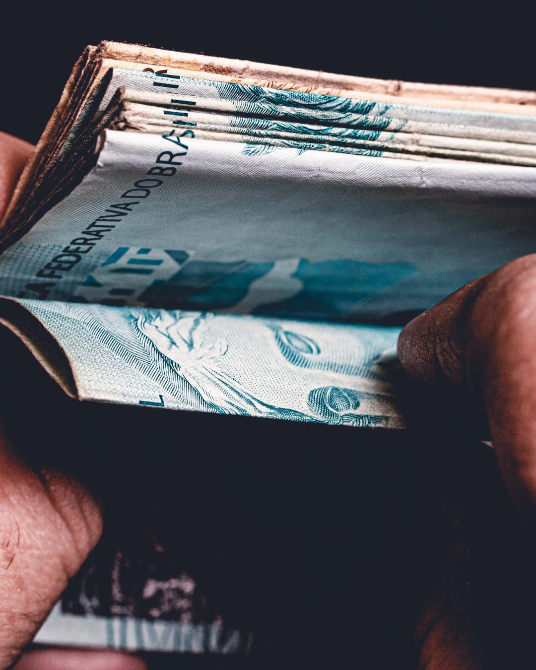 Empresas têm até 30 de novembro para pagar a primeira parcela do 13º salário