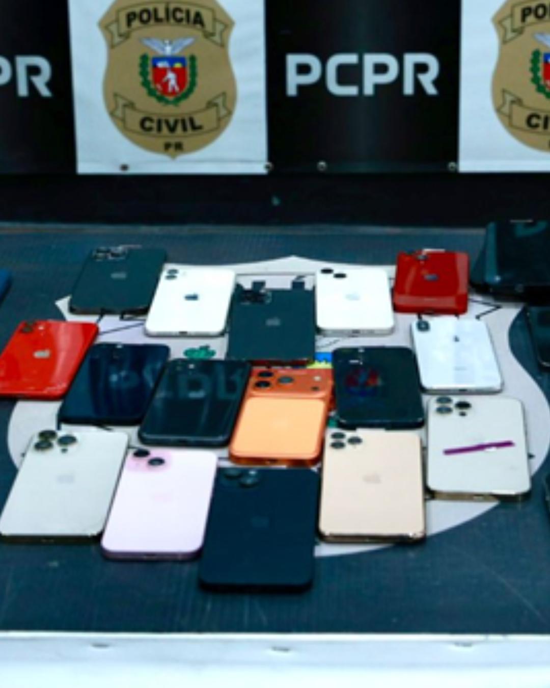 Polícia busca identificar proprietários de 100 celulares recuperados em Curitiba