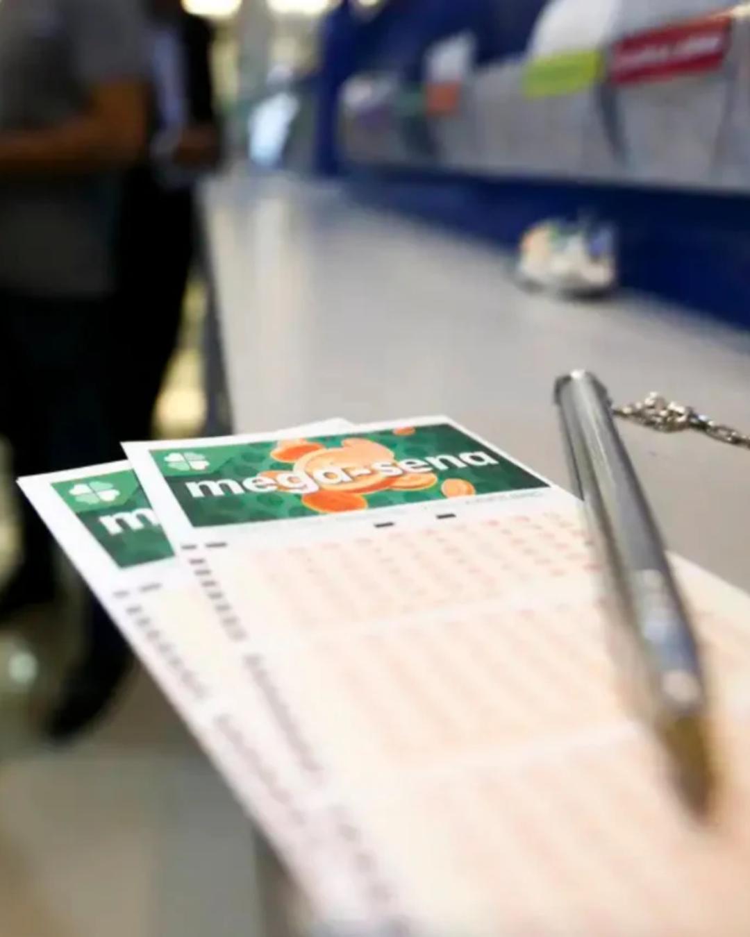 Prêmio da Mega-Sena acumula em R$ 95 milhões; 10 apostas do Paraná acertam a quina