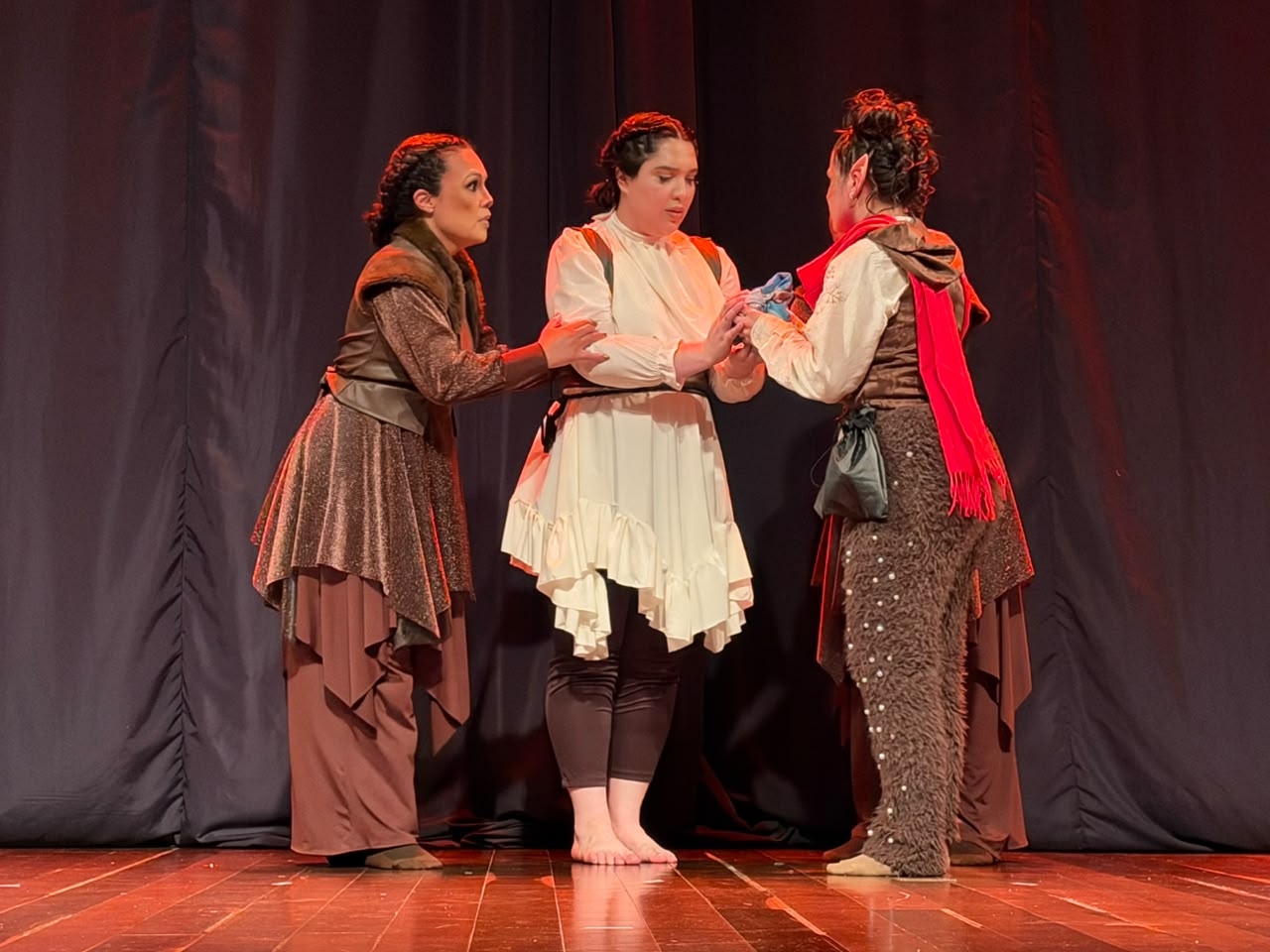 Dança transforma palco do Jardim Paulista em cenário de magia