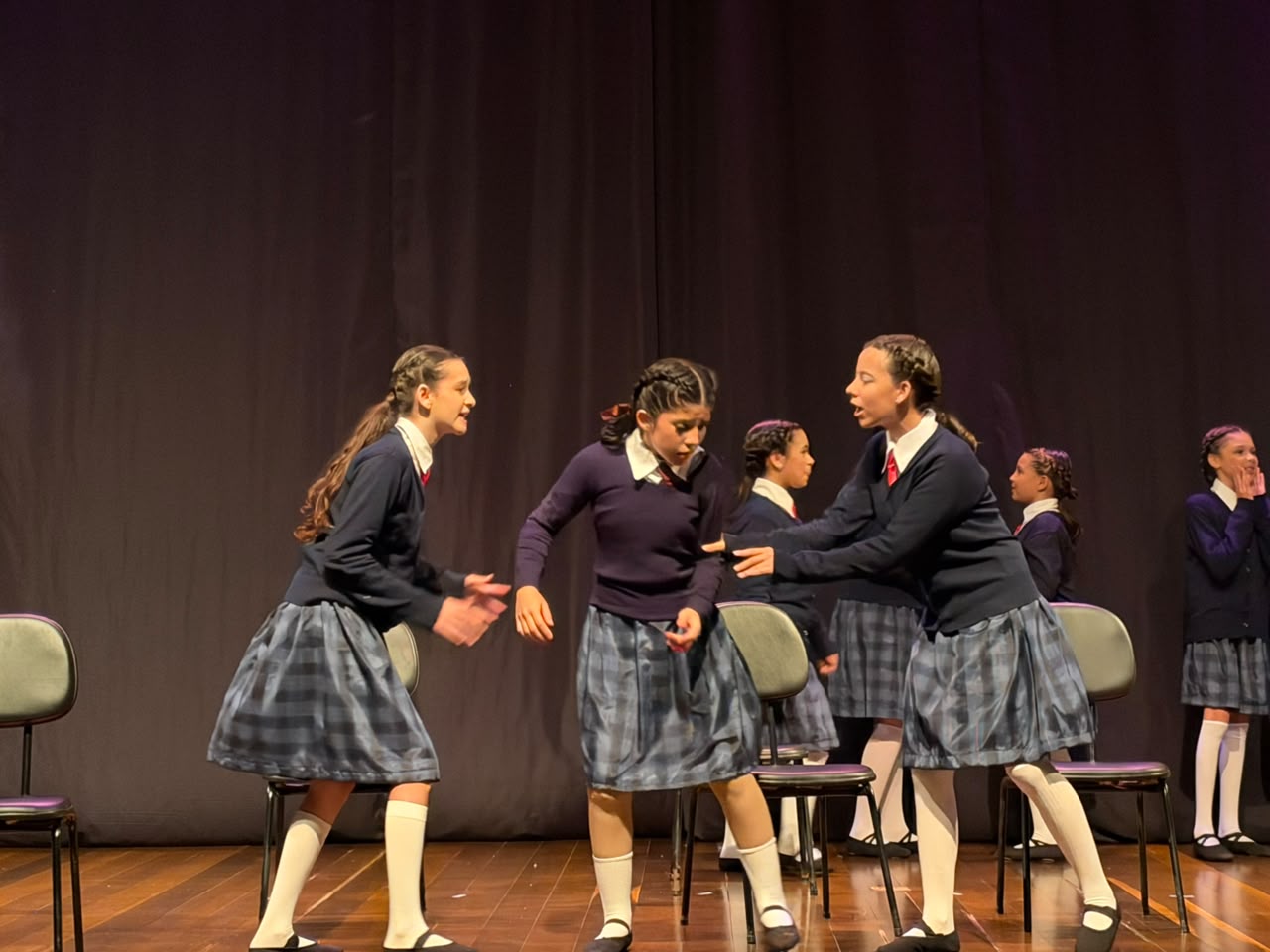 Dança transforma palco do Jardim Paulista em cenário de magia