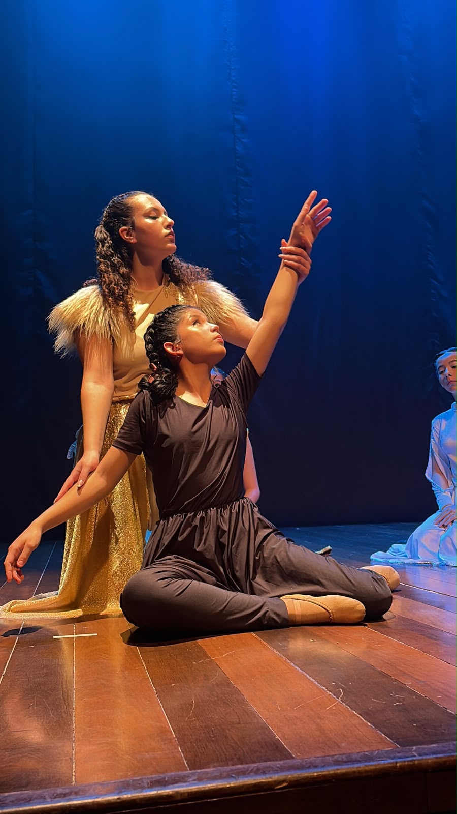 Dança transforma palco do Jardim Paulista em cenário de magia