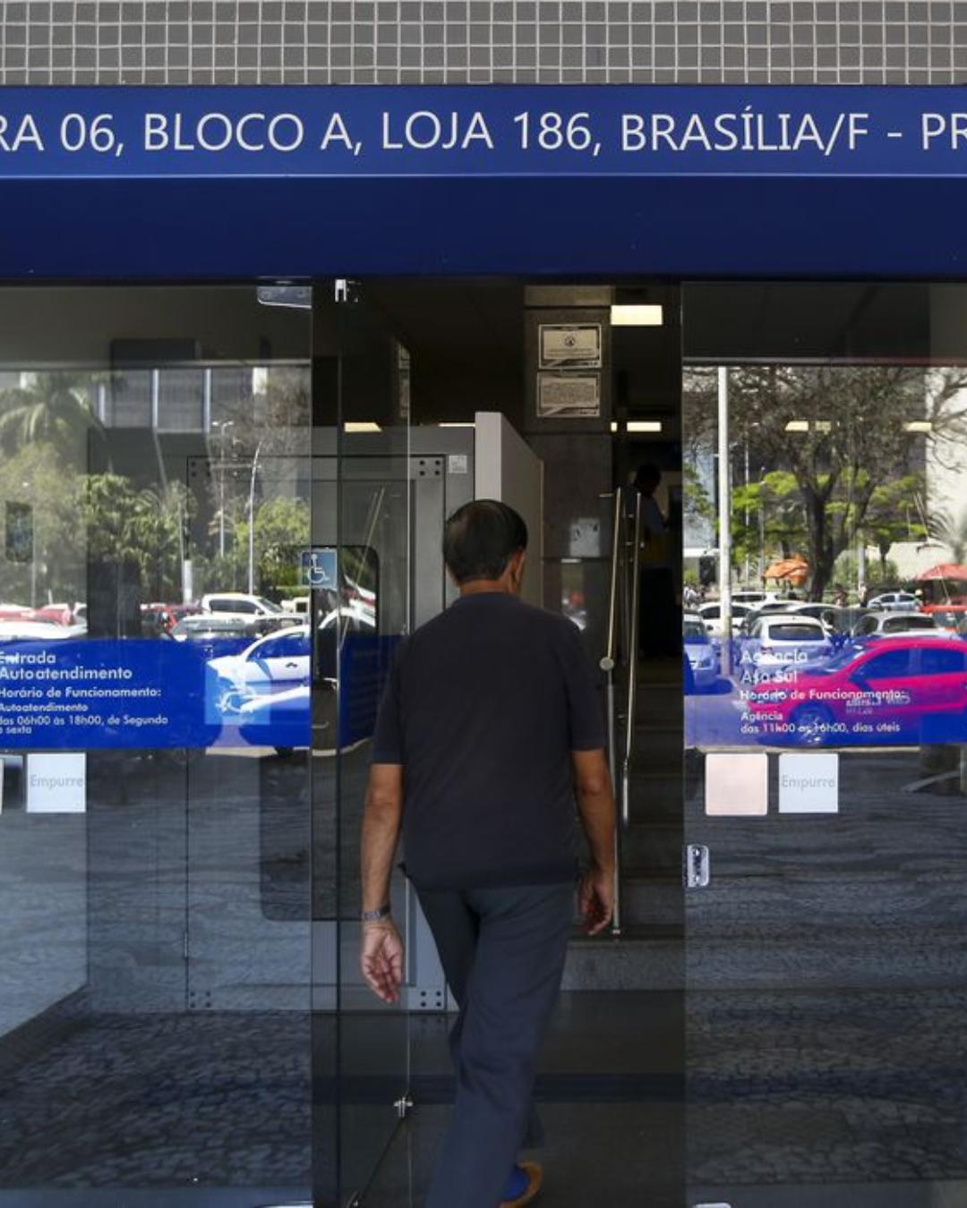 Bancos abrem no feriado de 12 de outubro? Veja como fica o atendimento