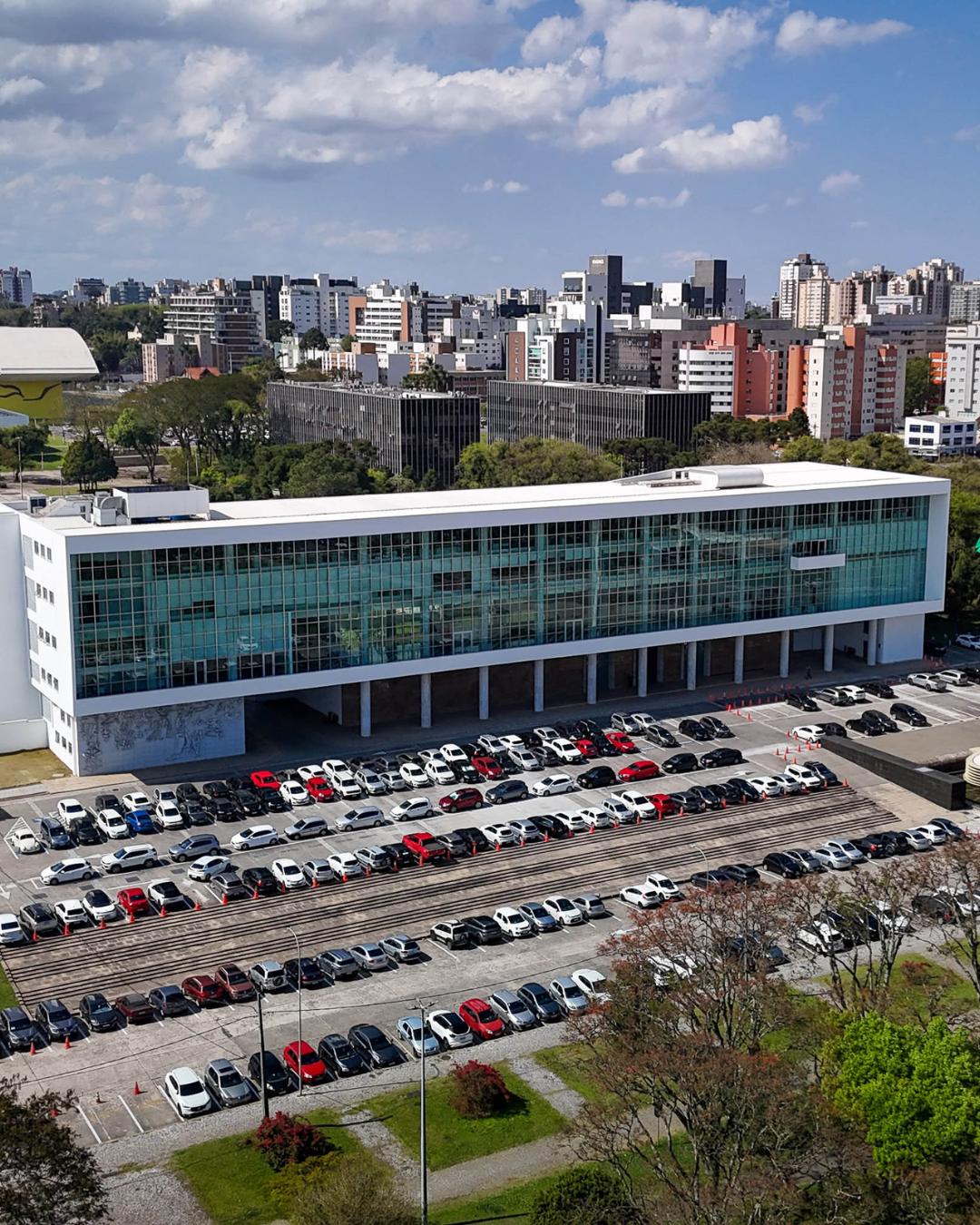 Confira o funcionamento dos órgãos e serviços estaduais no feriado de 12 de outubro