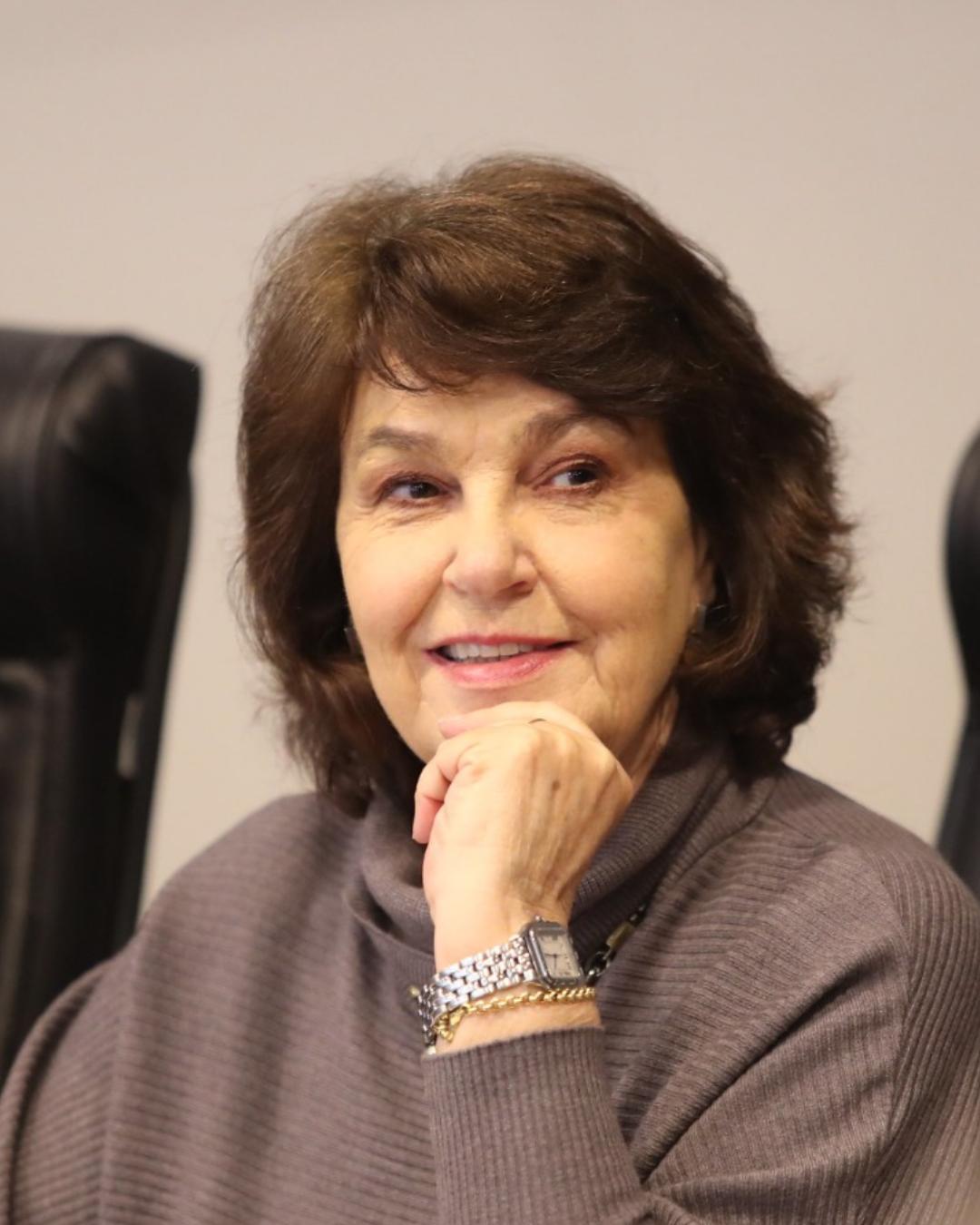 Cristina Silvestri (PP) propõe ampliar campanha sobre endometriose no Paraná