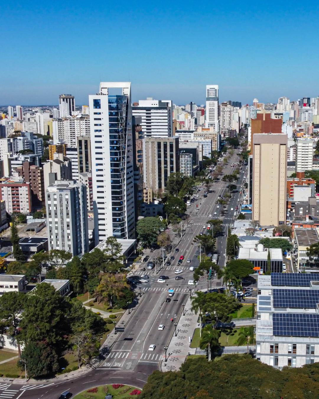 Curitiba tem máxima de 28°C nesta quinta, mas temporais atingem estados do Sul; veja a previsão