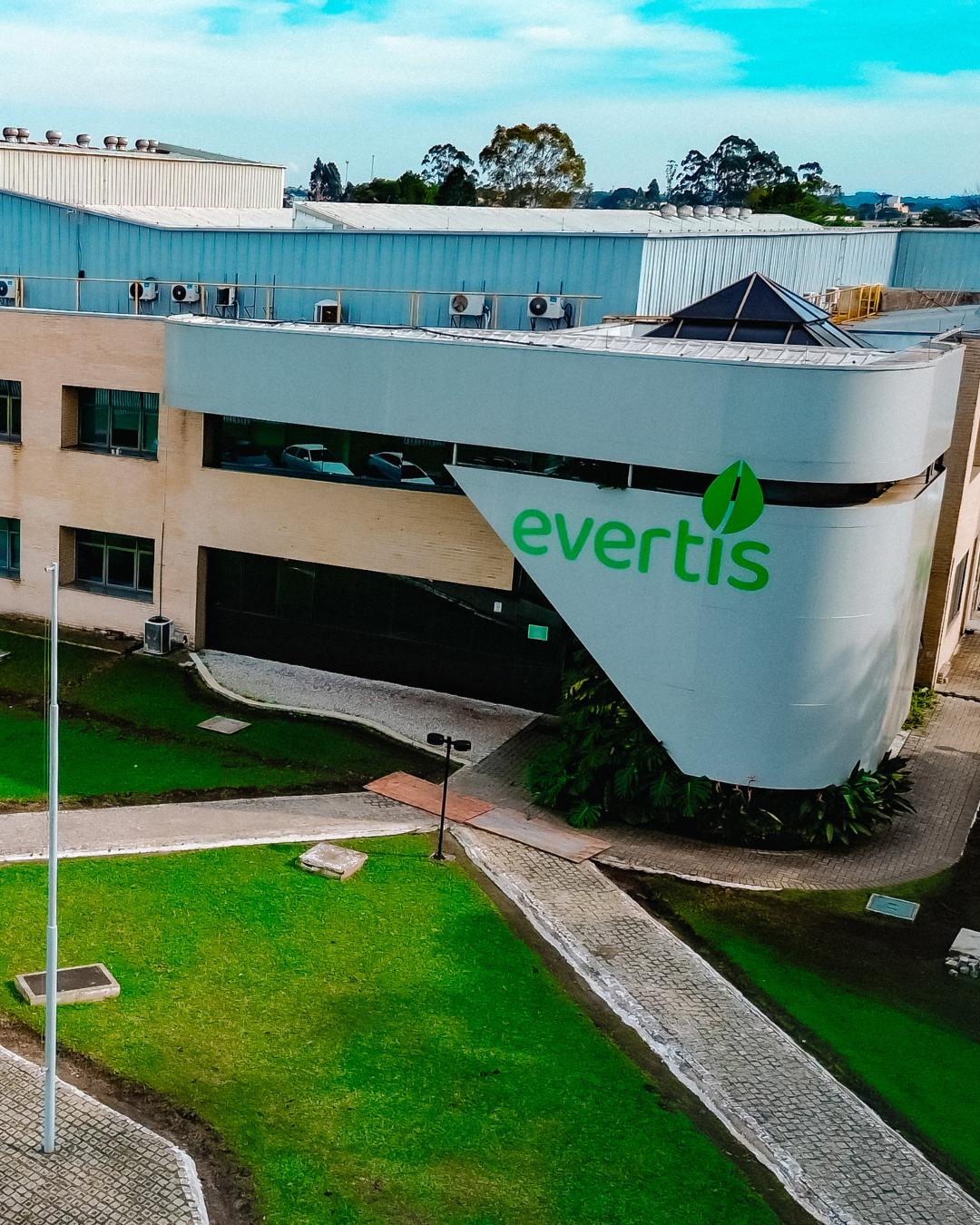 Evertis projeta novas linhas de produção e expansão até 2028