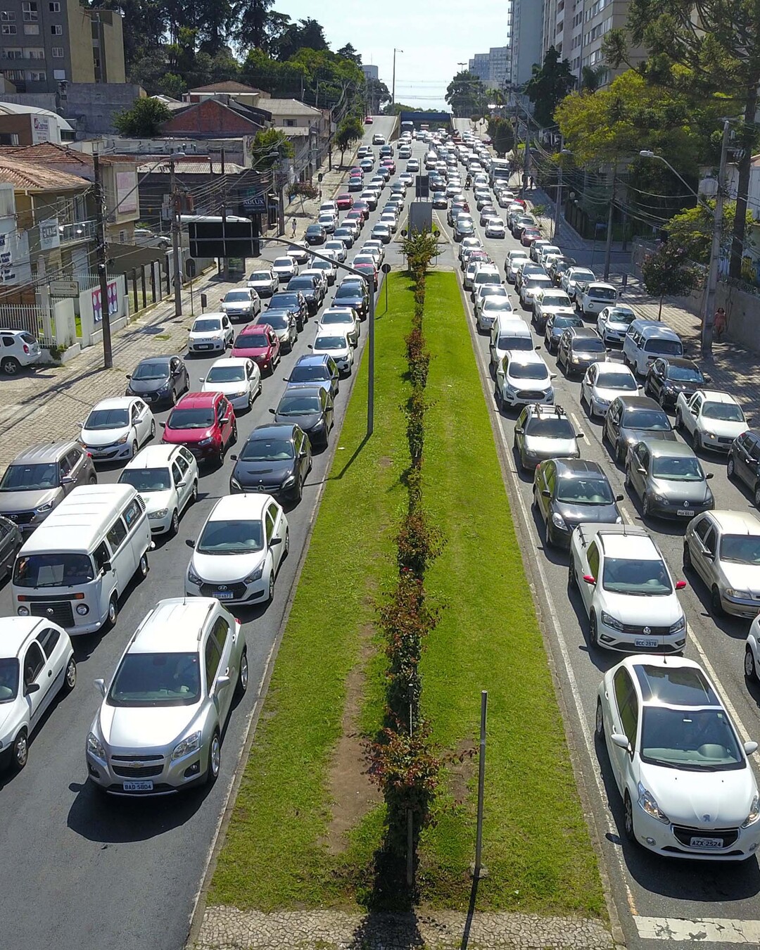 Licenciamento 2026 no Paraná: placas finais 8, 9 e 0 têm prazos até 27/11