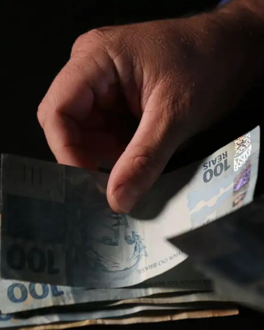 Microempreendedores terão acesso a Pix de R$ 5 mil e renegociação de dívidas até 2027