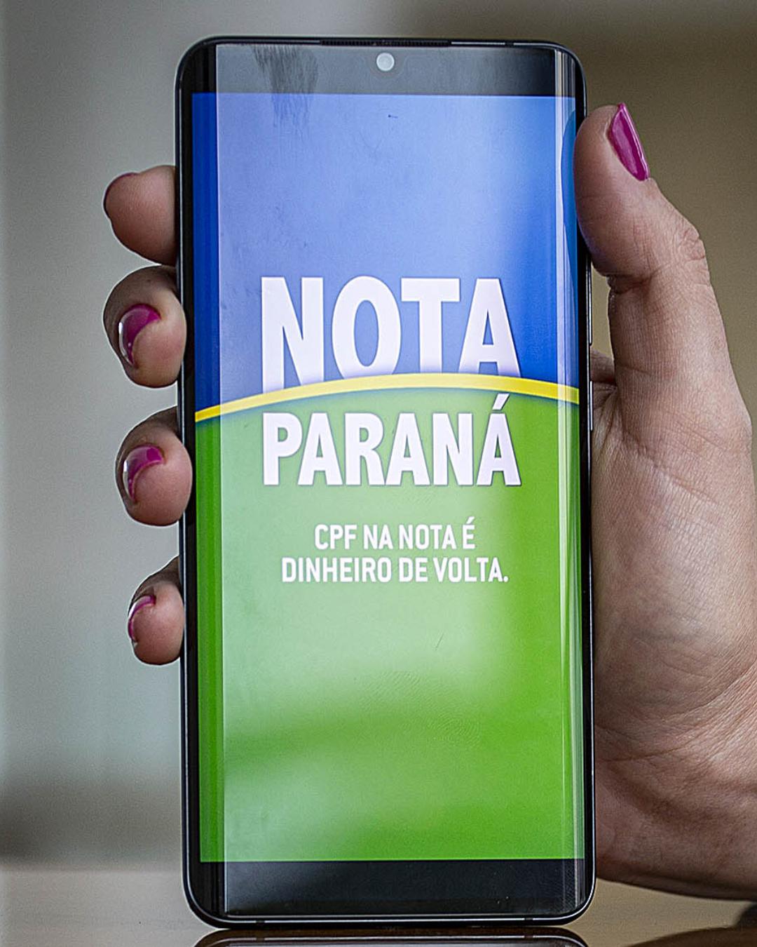 Nota Paraná premia consumidores de 40 cidades com até R$ 100 mil em outubro