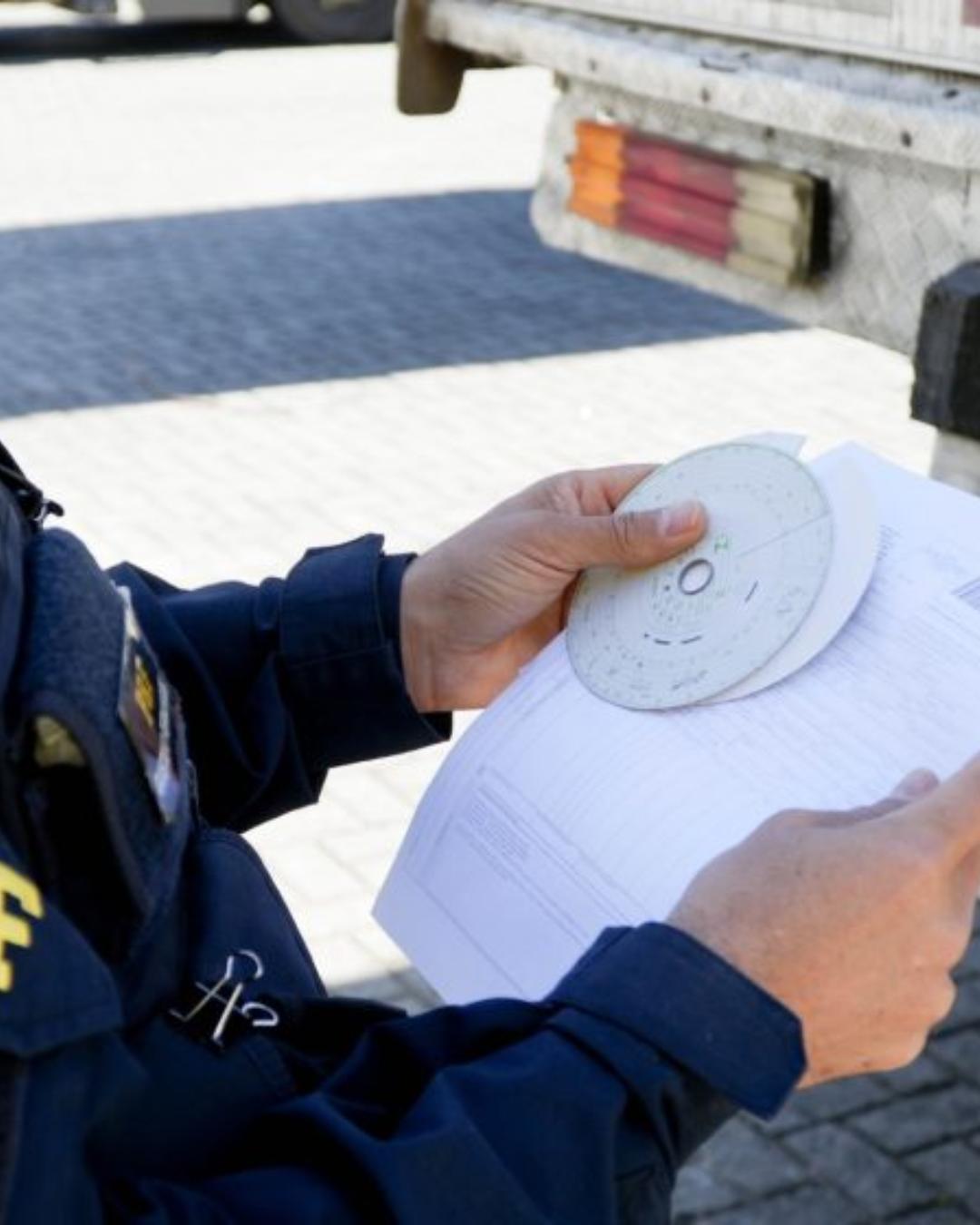 PRF aponta irregularidades em mais da metade dos caminhões fiscalizados nas BRs do Paraná